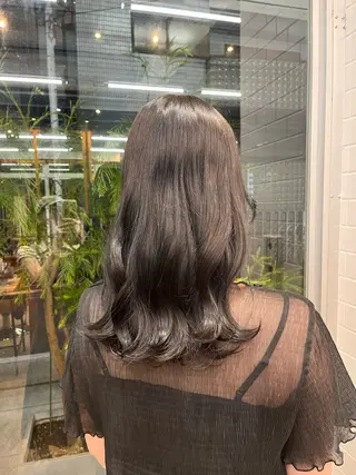 カラー 相田 佳乃のヘアスタイル