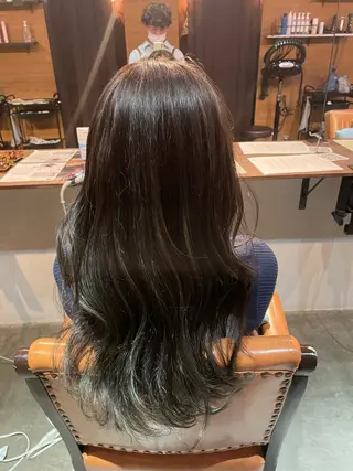 ロング カラー Reny所属・梅田 陸のヘアスタイル