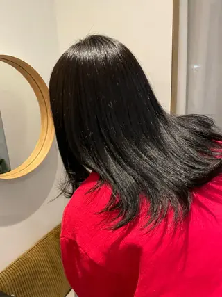 セミロング カラー ミウラ サクラコのヘアスタイル