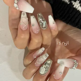 ネイル i's nail 〈アイズネイル〉のネイルデザイン