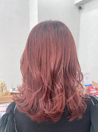 ミディアム カラー 岡島 実里のヘアスタイル