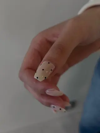 ネイル DEEokazaki momonaのネイルデザイン