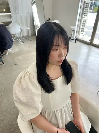 ロング カラー build所属・秋山 花音のヘアスタイル