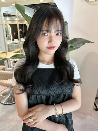 ロング ヘアアレンジ Akane レイヤー/艶カラーのヘアスタイル