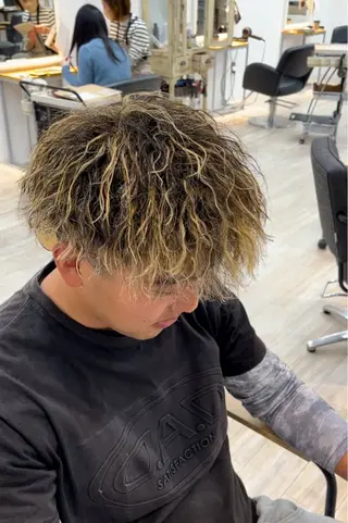 ショート パーマ メンズ Utata  literie所属・嵯峨 大地／パーマ／ ハード系／特殊系のヘアスタイル