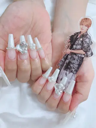 ネイル 青山 彩花のネイルデザイン