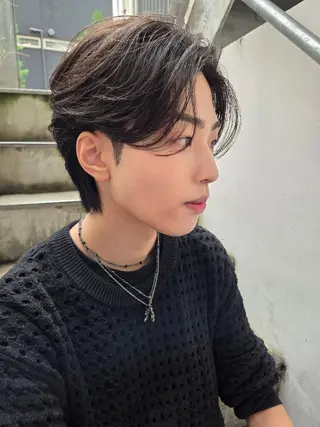 メンズ メンズ ヘアメイク  ハイトーン キャロのヘアスタイル