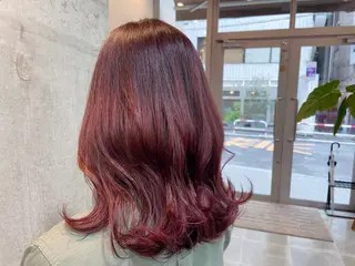 セミロング カラー 塩崎 明菜のヘアスタイル