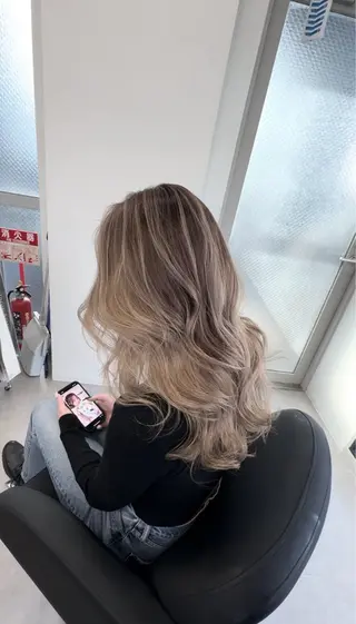ロング カラー ブリーチ担当数 心斎橋No.1アプのヘアスタイル