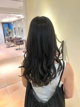 ロング カラー ブリーチなし✨艶髪 カラー𓃲YAGIのヘアスタイル