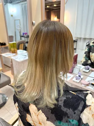 セミロング 🩶mana🩶艶髪 /カラーオンカラーのヘアスタイル