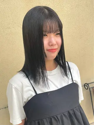 ミディアム カラー 塩谷 雪花のヘアスタイル