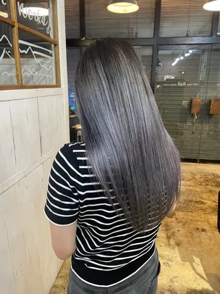 ロング 上里 清花のヘアスタイル