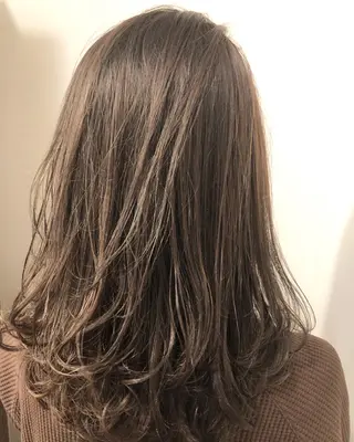 ミディアム カラー 岡田 拓也のヘアスタイル