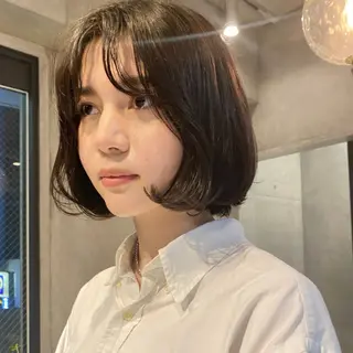ショート カラー ボブ／レイヤー／艶 🦕risa  森下のヘアスタイル