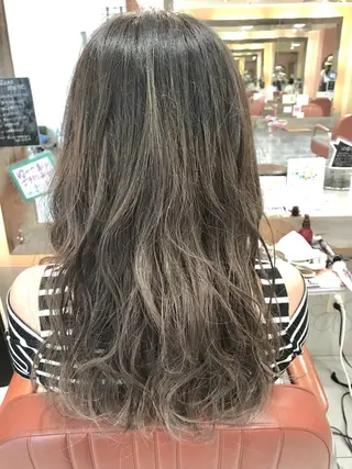 ミディアム カラー パーマ 増子 幹樹のヘアスタイル