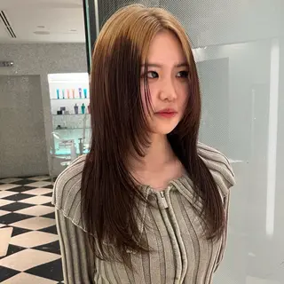 ロング カラー anna 韓国レイヤ ー/ ハッシュカットのヘアスタイル