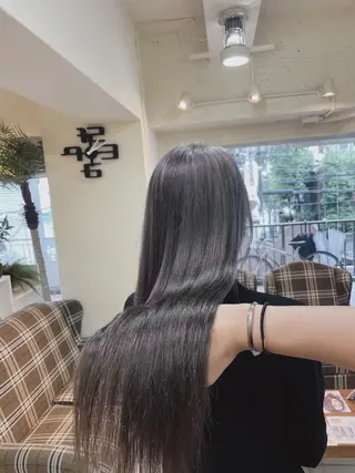 ロング カラー Hiroto／ インナーカラー／神戸のヘアスタイル