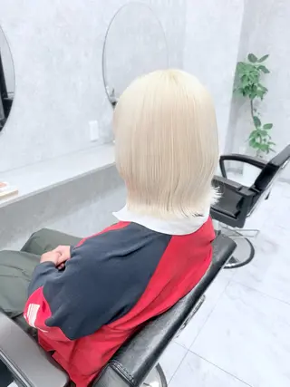 ミディアム カラー 🌈派手髪ハイトーン 🌈鈴木亮太🌈のヘアスタイル