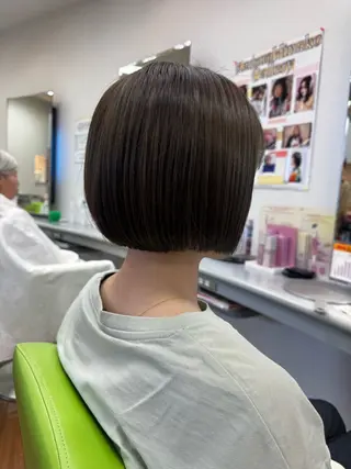 ショート カラー μ.Akane所属・μ Akaneのヘアスタイル