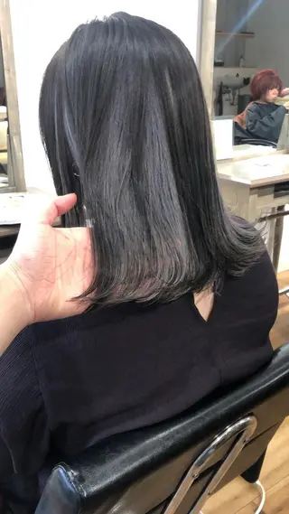 ミディアム カラー タカハシ ユウキのヘアスタイル