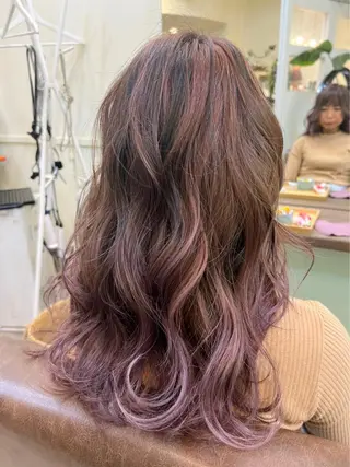 ロング カラー 鶴見 和美のヘアスタイル