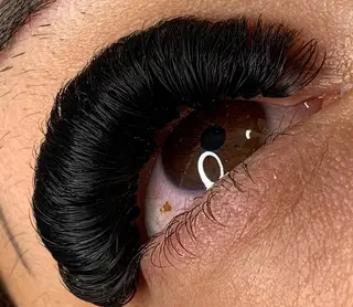 マツエク・マツパ Crazy  Beauty渋谷道玄坂店所属・CRAZY BEAUTYのマツエク・マツパデザイン