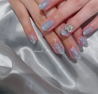 ネイル 𝘙𝘪𝘰𝘯𝘢 ...🕯🤍のネイルデザイン