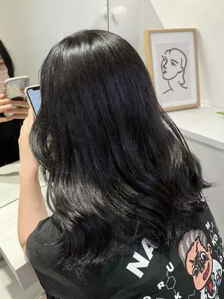 ミディアム 八尾 幸那のヘアスタイル