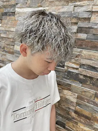 メンズ SUNS fellina所属・岩尾 瑛斗のヘアスタイル