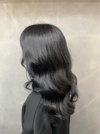 ロング カラー TNB TOKYO所属・Insta 指名 No.1KURUMIのヘアスタイル