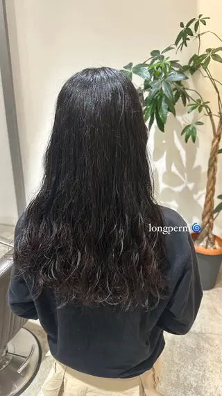 ロング パーマ 垣内 奈緒のヘアスタイル