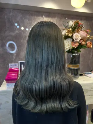 セミロング カラー ハイトーン/髪質改善 🦋KASUGA🖤のヘアスタイル