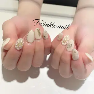 ネイル 中井 綾香の眉毛・アイブロウイメージ