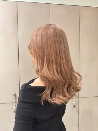 セミロング カラー ️🩵RINKA/ ハイトーンカラー🩵のヘアスタイル