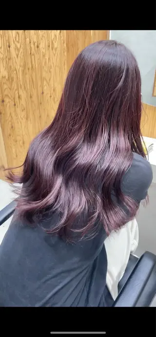 ロング U リオナのヘアスタイル