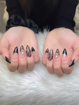 ネイル Jenn Nail_ ヘビのネイルデザイン