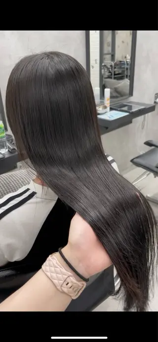 ロング 角田 萌夏のヘアスタイル