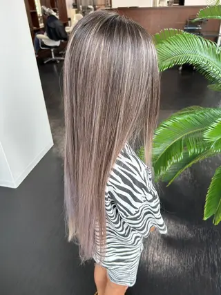 ロング OLUOLU所属・桝田 友美のヘアスタイル