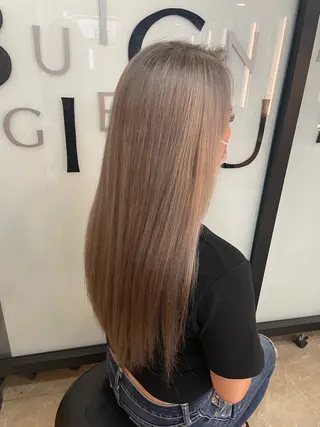 ロング カラー 🍋髪質改善× 透明感カラー ジュリのヘアスタイル