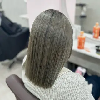 ミディアム カラー 澤木 愛美のヘアスタイル