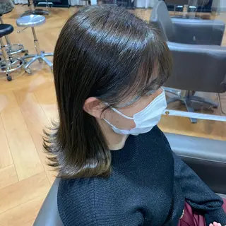 ミディアム カラー 吉田 美優のヘアスタイル