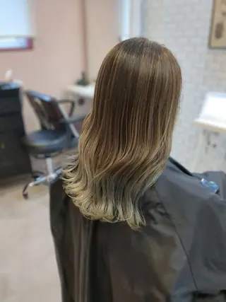 ロング カラー アグヘアーヴィズ 永山店所属・菅原 涼のヘアスタイル