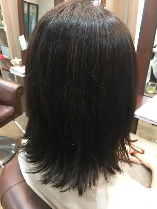 ミディアム 永田 志織のヘアスタイル