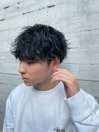 ショート パーマ メンズ 波巻きスパイラル 近藤剛　浦和のヘアスタイル