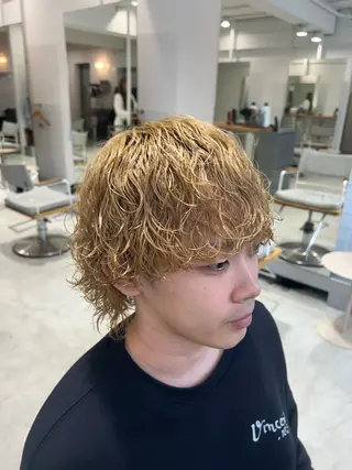 ミディアム パーマ 吉田 彩人のヘアスタイル