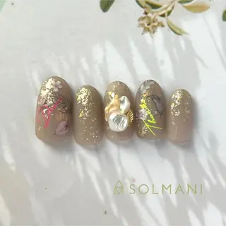ネイル SOLMANI 予約担当のネイルデザイン