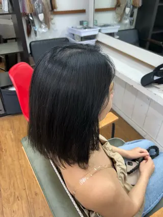 カラー kanon松戸所属・齊藤 礼華のヘアスタイル