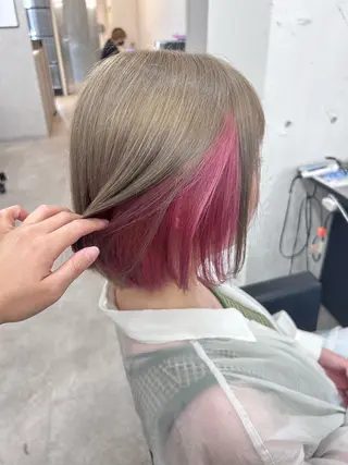 ミディアム someya 🥀のヘアスタイル
