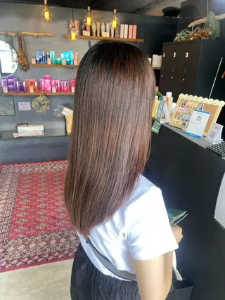 セミロング パーマ Linda Hiro所属・坂下 麻梨奈のヘアスタイル